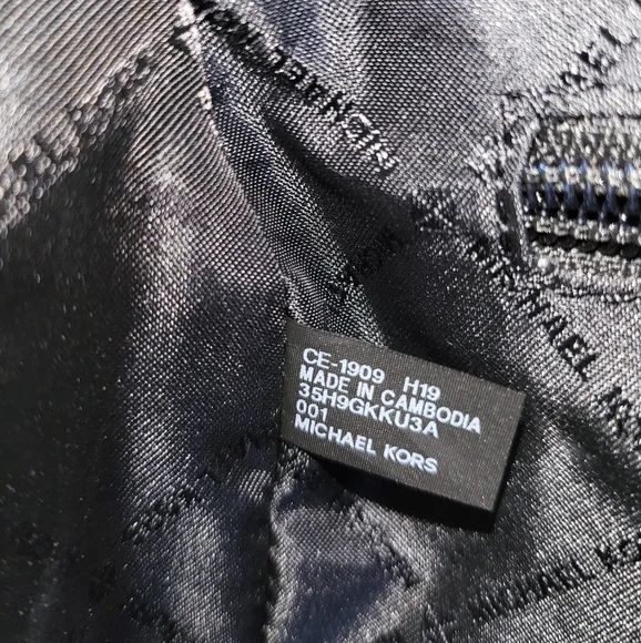 COPY - 🆕️NWT Authentic MICHAEL KORS MIRROR METALLIC KARA LARGE SATCHEL DUFFLE B - Picture 9 of 12